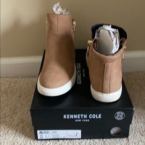 Kenneth Cole Kiera almond sneakers